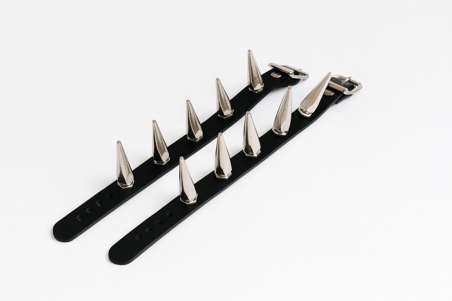 2er Set Lederarmband mit großen Spikes Nieten Schwarz Lederarmband Nietenarmband