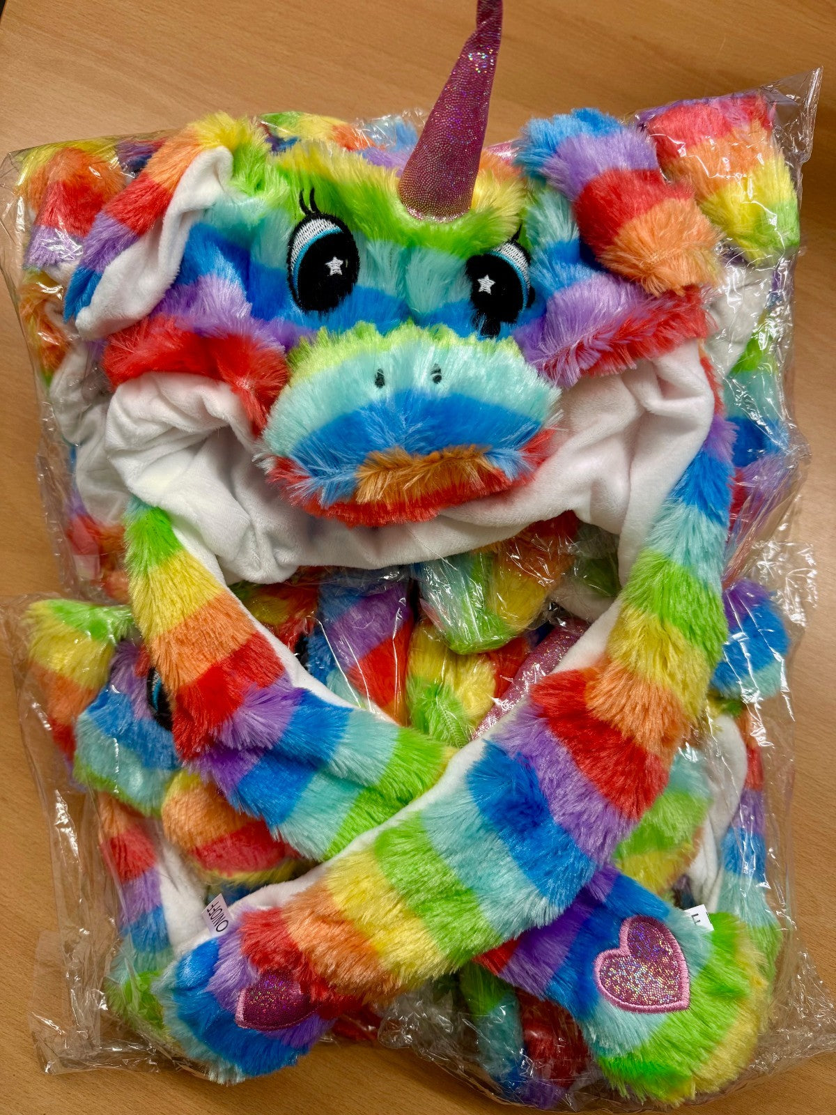 Karton mit min. 10 LED Licht Mützen Einhorn Regenbogen Restposten Posten A Ware IN