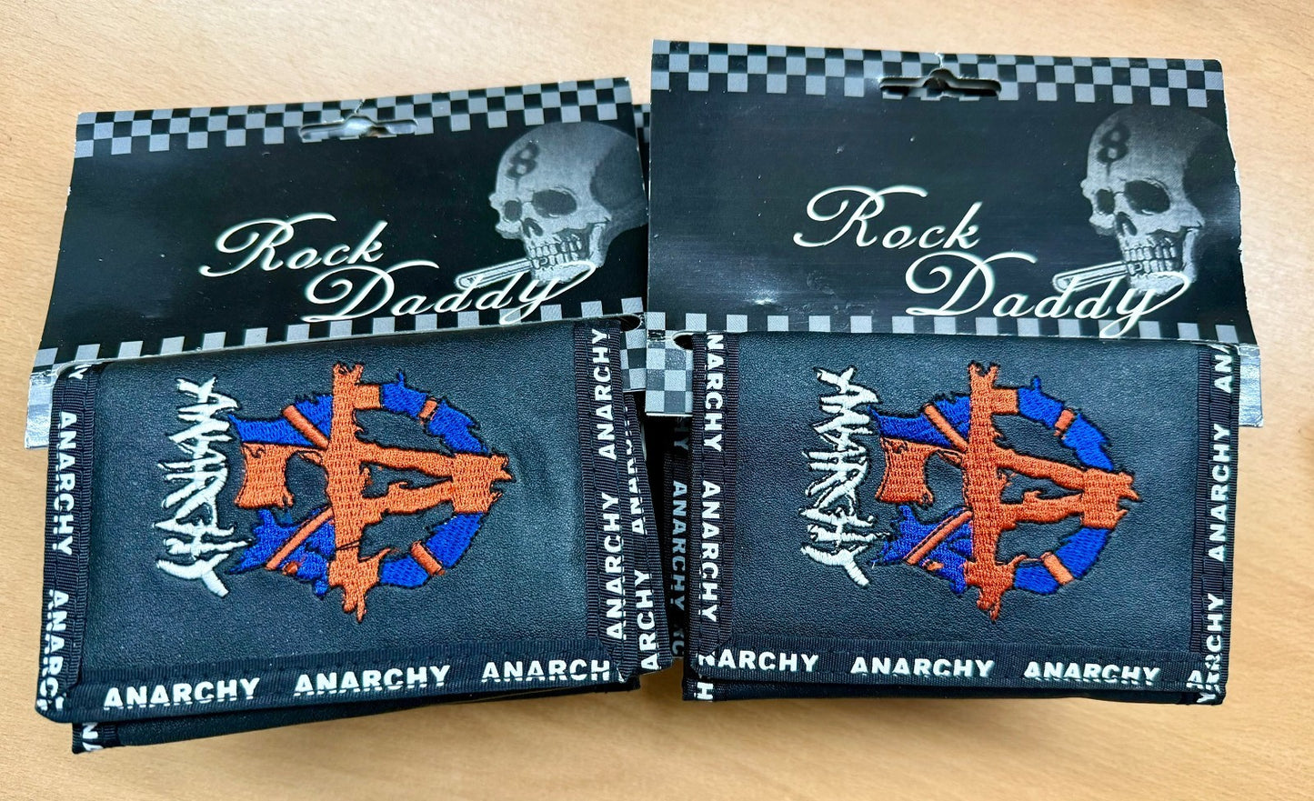 Karton mit min. 8 Geldbeutel Anarchy Design Restposten Posten A Ware Aktion Top