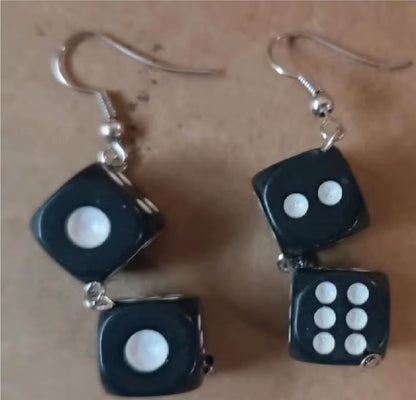 Posten Ohrringe Set Würfel Rockabilly Rock n Roll Ohrstecker Auflösung