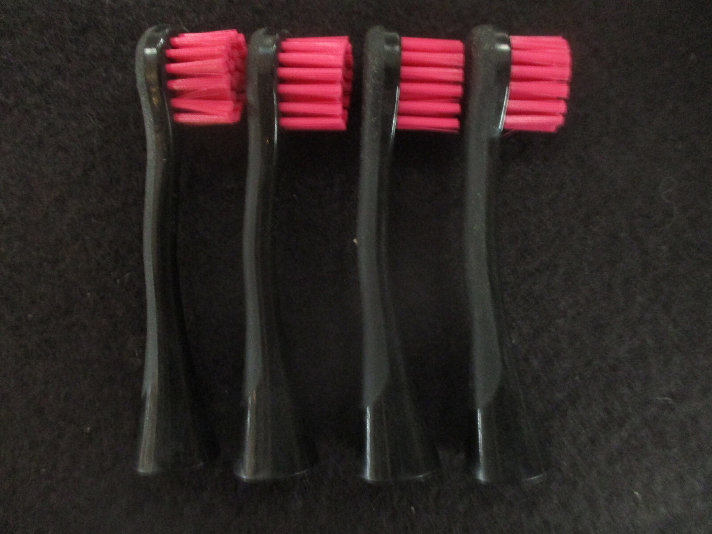 4x Curaprox Ersatz Bürstenkopf Black Is White Sonderposten Pink  weich