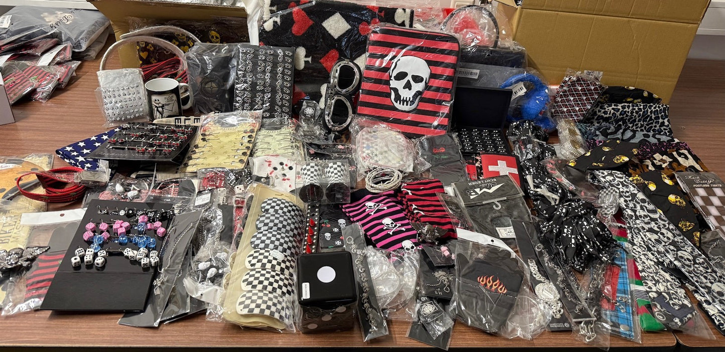 Geschenkbox Überraschunggsbox Rockabilly Biker Metall Gothic Punk Restposten
