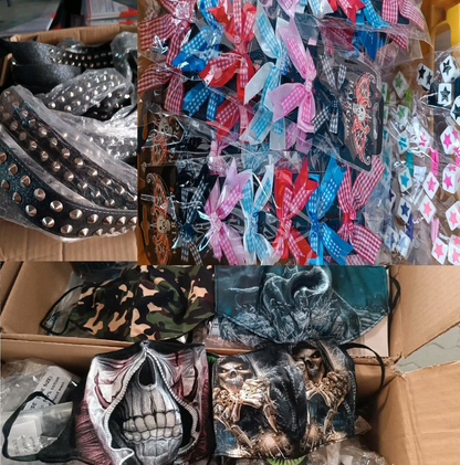 Suprice Geschenkbox, Überraschunggsbox Biker Metall Gothic Emo Frau Girl Posten