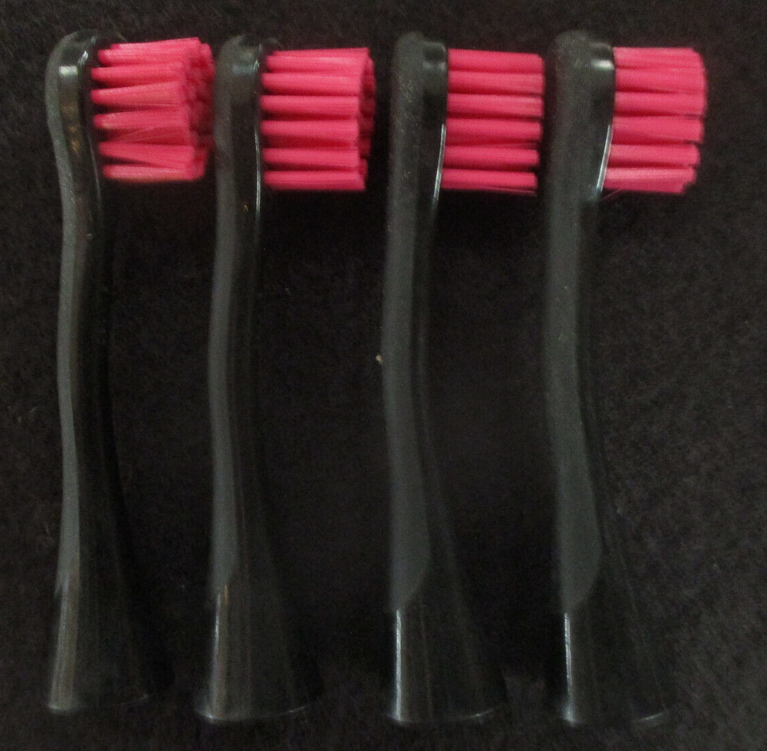 4× Original Curaprox Black Is White Ersatzbürstenköpfe Sanfte Premium-Zahnpflege