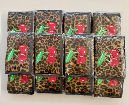 Karton mit min. 8 Geldbeutel Leopard Kirsche Restposten Posten A Ware Aktion