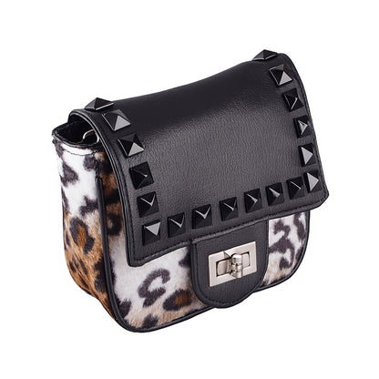 Umhängetasche Leopard Schwarz/Braun/Weiß Plüsch Tasche Studs Crossbody Damen