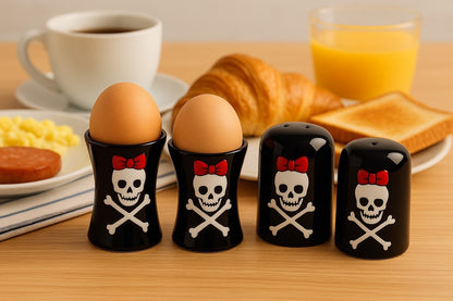 Set Eierbecher + Salz- & Pfefferstreuer Schwarz mit Totenkopf Skull Haushalt Küche