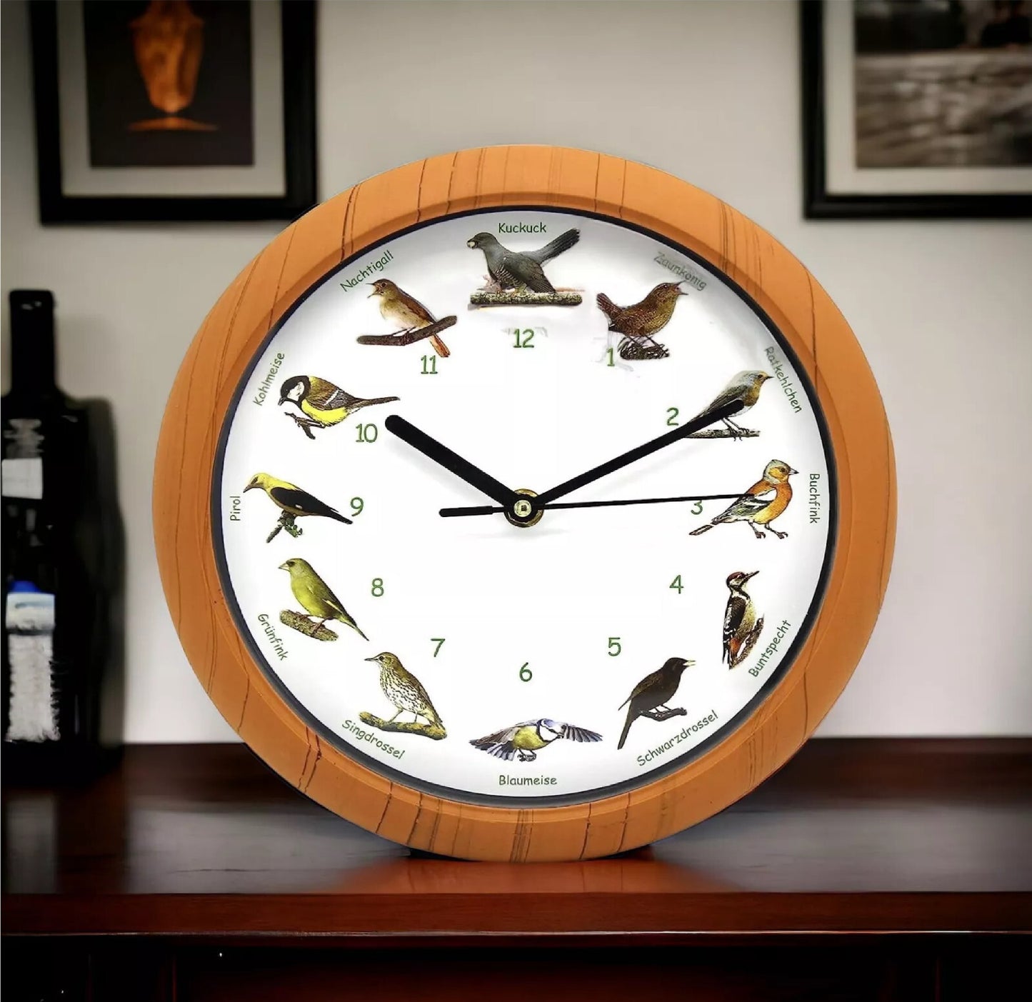 Vogelstimmen-Wanduhr mit 12 authentischen Vogelgesängen heimischer Vögel!