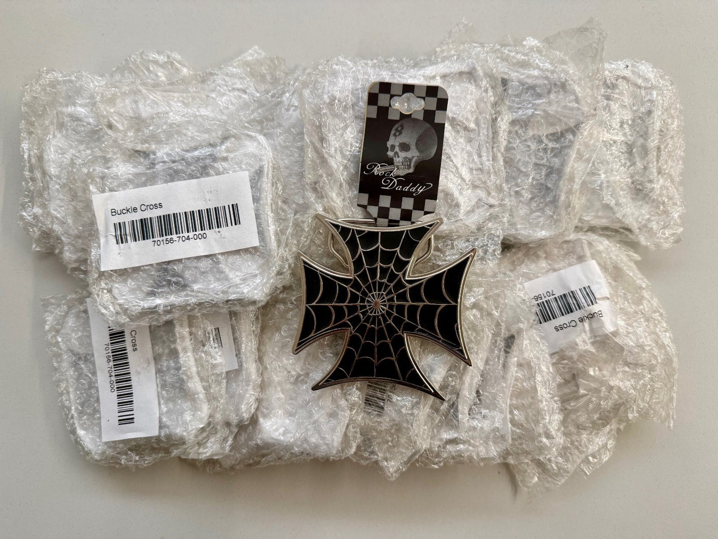 Karton mit min. 8 Gürtelschnallen Kreuz Restposten Posten A Ware Aktion Top
