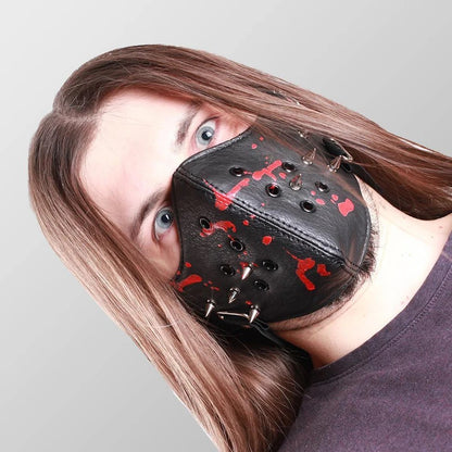 Maske Schwarz Leder mit Spikes Blood Shot Halbmaske Gesichtsmaske Horror Grusel