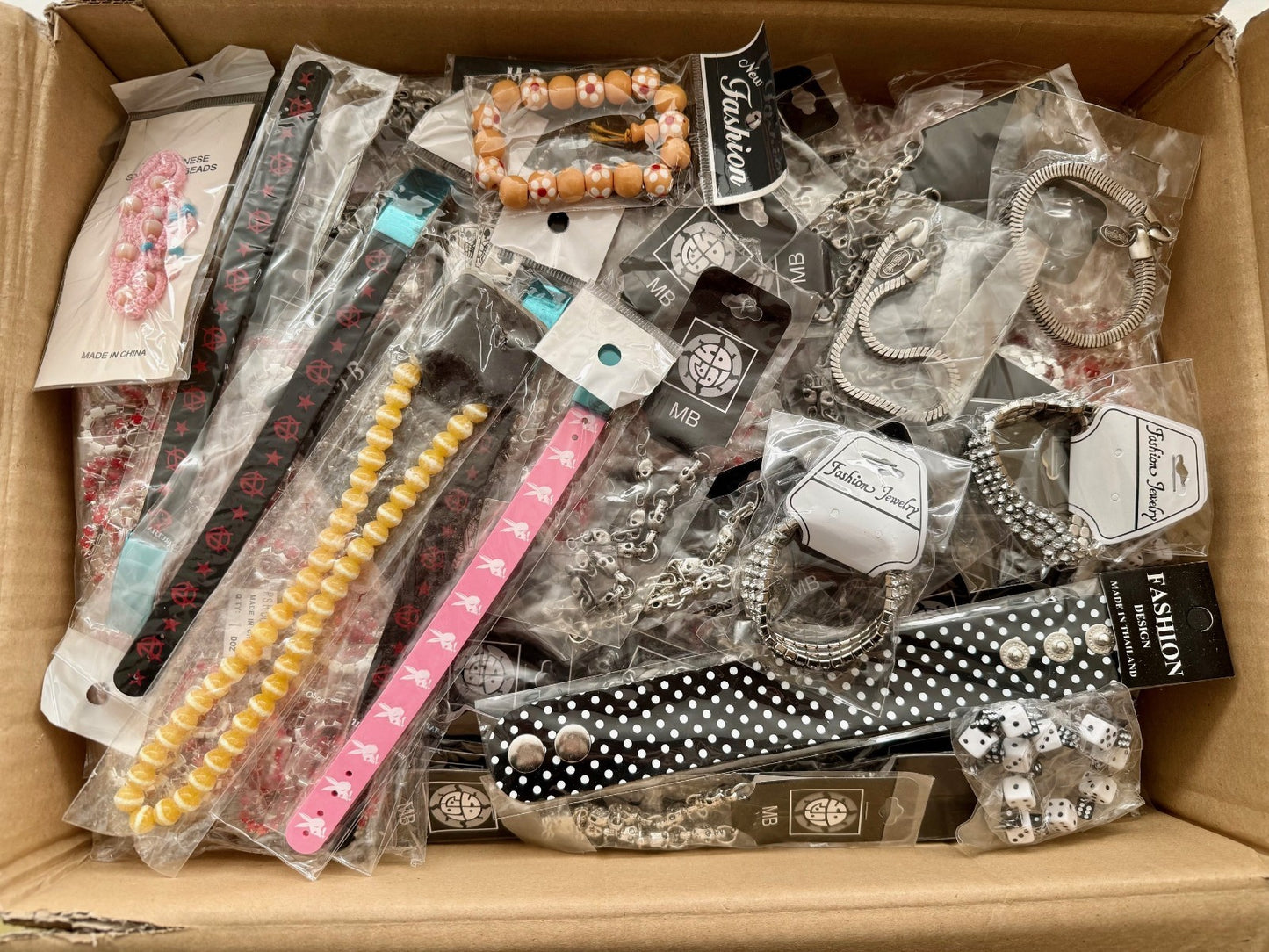Wurfartikel Karneval Fasching 500 teilig Wurfmaterial Schmuck Textil Fasching Umzug Partyartikel