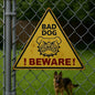 Blechschild Dreieck Bad Dog Beware Schild Zaun 34 x 29 cm Gefahr Hund Warnschild