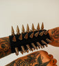 Lederarmband Schwarz mit großen und kleinen Spikes 7-reihig Nieten Biker Rocker