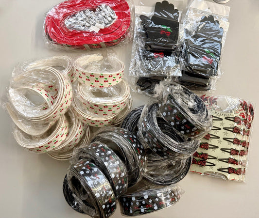 Karton mit min. 145 Accessoires Textil Kirsche Restposten Posten Aktion A Ware