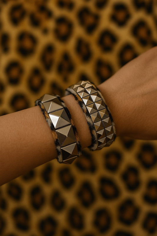 2er Set Armband Leopard Rockabilly Vintage Rocker Pyramiden-Nieten Accessoires