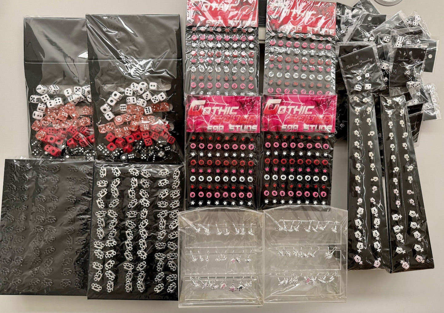 Karton mit min. 330 Paar Ohrringe/Ohrstecker Restposten Posten Aktion A Ware TOP