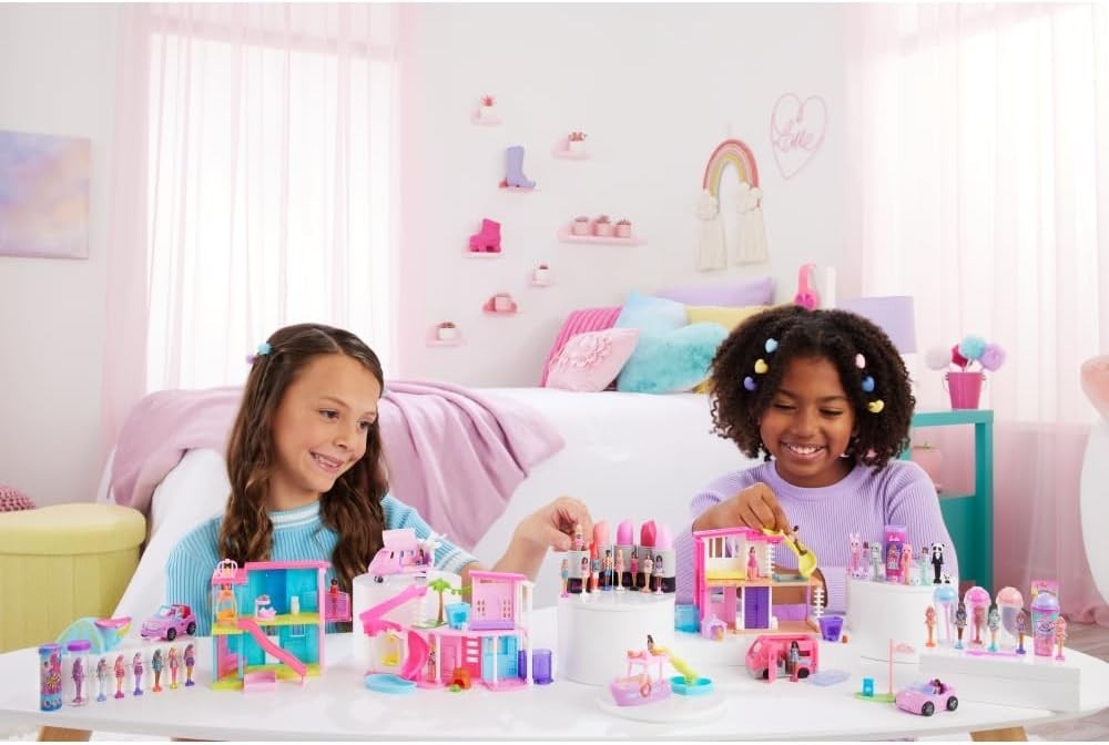 1x Mattel HYF44 Barbie Mini Puppenhaus Spielset Überraschung zufälliges Modell