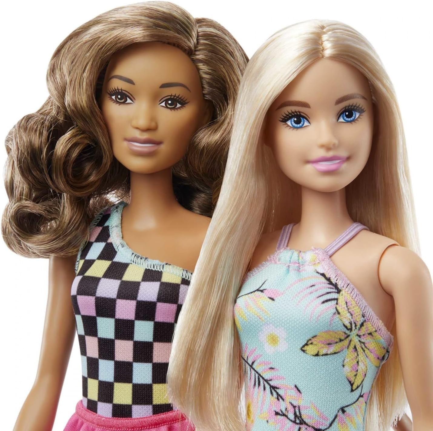 Mattel GXD66 Barbie Geschenkset mit 2 Puppen / Boot / Jeep  Spielset Spielzeug