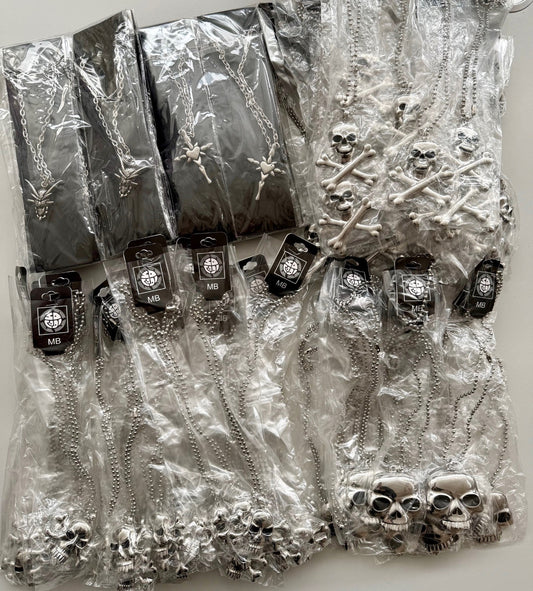 Karton mit min. 100 Halsketten Totenköpfe Restposten Posten Aktion A Ware TOP