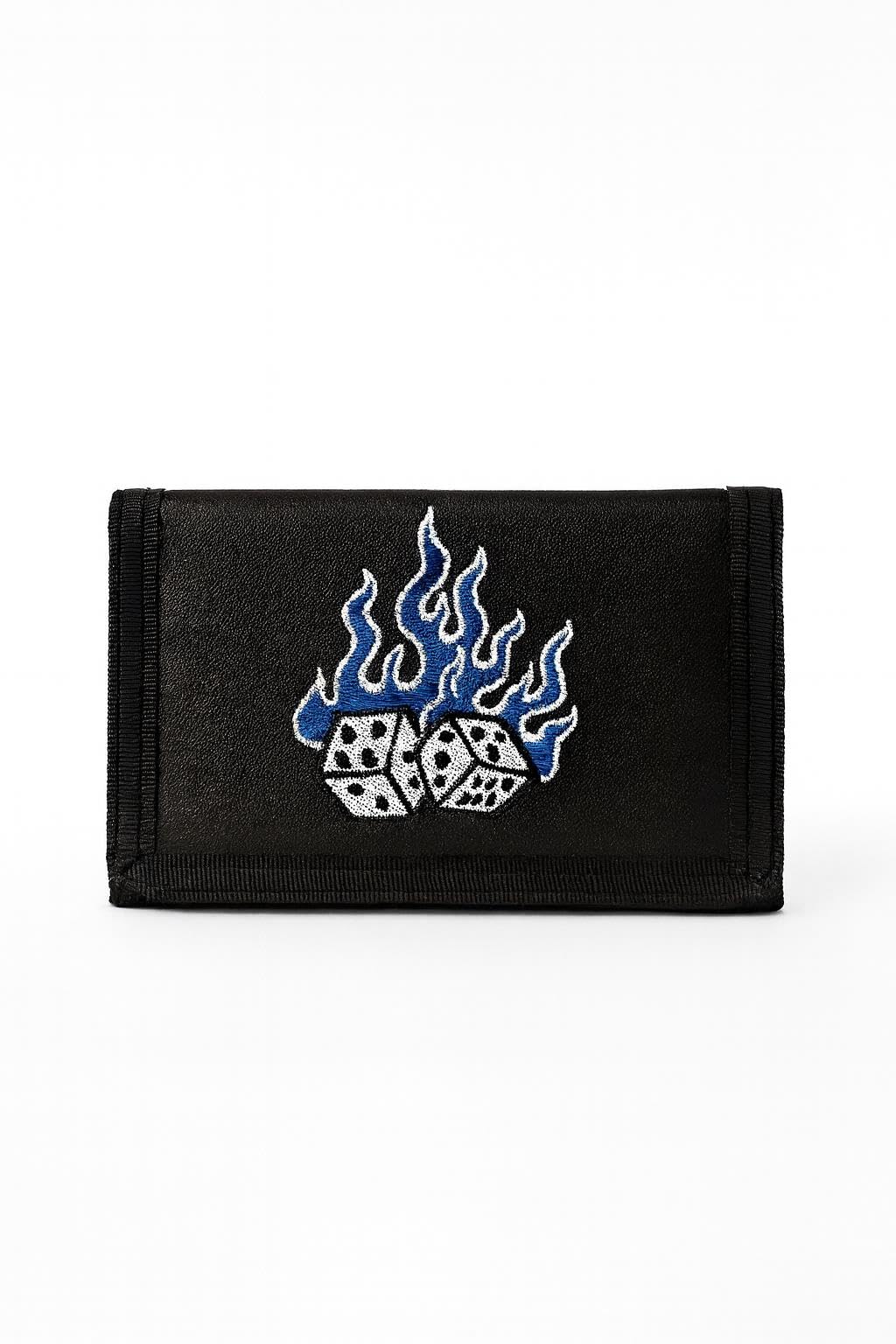 Geldbörse Schwarz mit Würfeln in Flammen – Punk Rock Accessoire für Damen & Herren