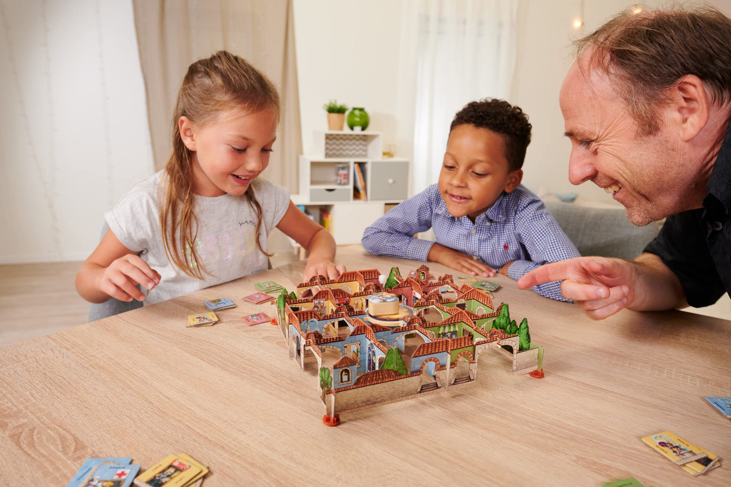 Zoch 601105182 Piazza Rabazza - Geschicklichkeitsspiel für 2 bis 4 Spieler – Das Sammelspiel für ruhige Hände, ab 6 Jahren